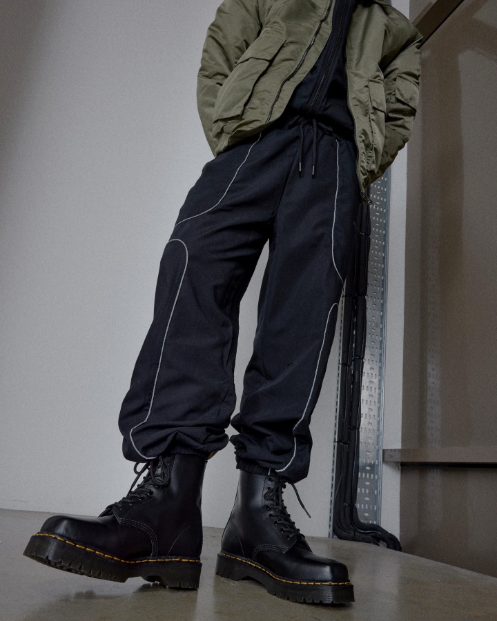 Cizme Netede Lustruite Netede Dr.martens Romania 1460 Bex Cu Vârf Pătrat Din Piele Cu șireturi