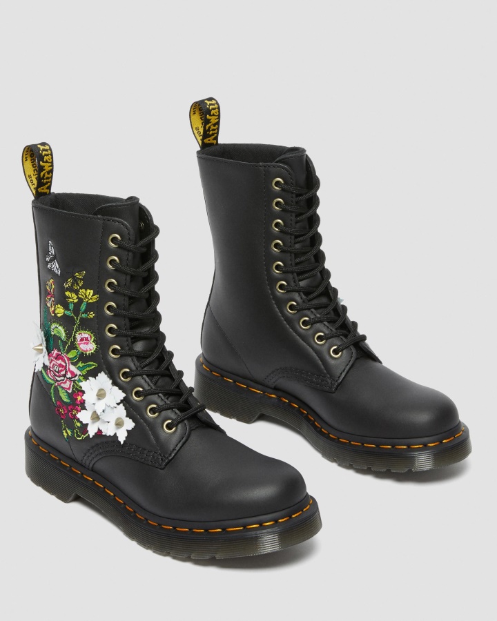 Dr.martens Romania Nappa Neagra 1490 Cizme Din Piele Cu Flori Florale La Mijlocul Gambei