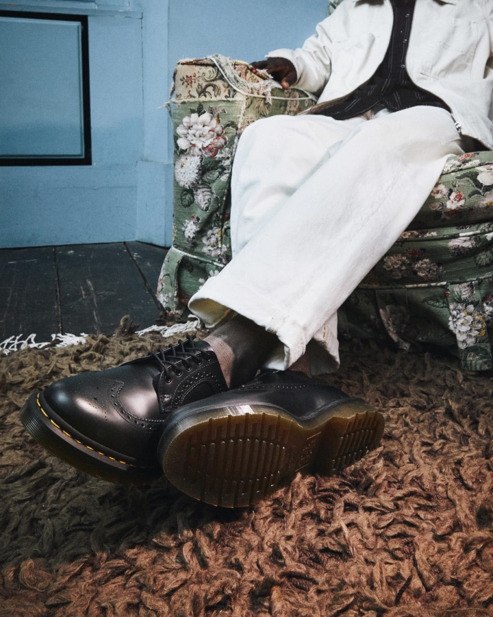 Dr.martens Romania Piele Neteda Neagra 3989 Cusatura Galbena Pantofi Brogue Din Piele Neteda