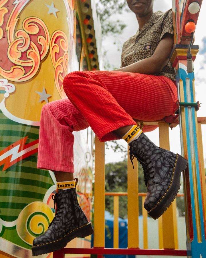 Cizme Cu Platforma Cu Imprimeu Leopard Dr.martens Romania Jadon Cu Imprimeu Negru