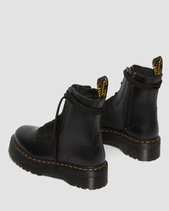 Cizme Netede Din Piele Neteda Dr.martens Romania Jarrick Cu Platforma Din Piele Neteda