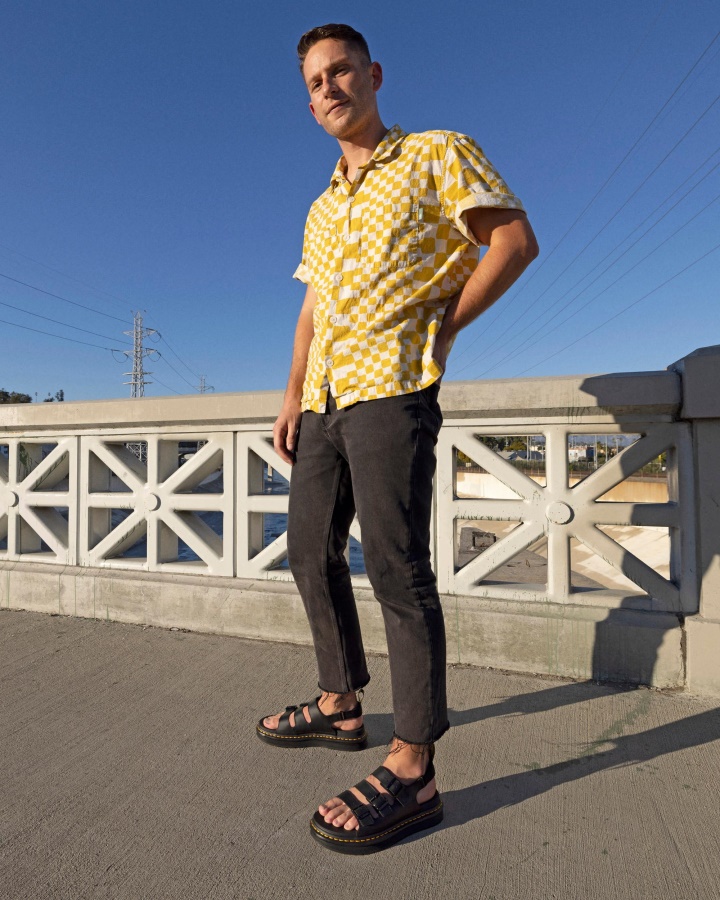 Sandale Bărbați Cu Curea Din Piele Dr.martens Romania Soloman Din Piele Hidro Neagra