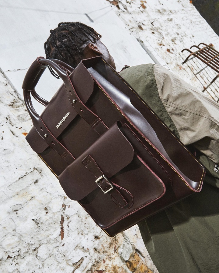 Burgundy Kiev & Rucsac Neted Din Piele Dr.martens Romania