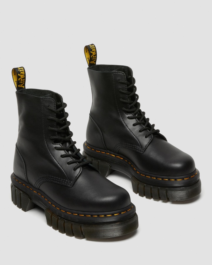Botine Cu Platforma Dr.martens Romania Nappa Lux Audrick Nappa Neagra