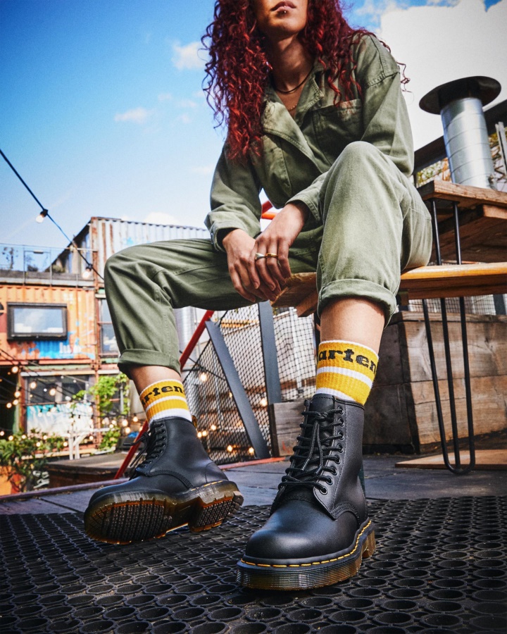 Cizme Negre Industriale Cu șireturi Dr.martens Romania 1460 Din Piele Rezistentă La Alunecare