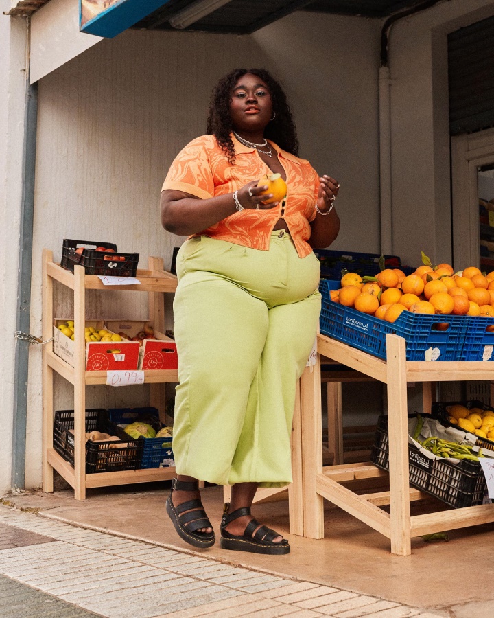 Sandale De Dama Din Piele Nappa Frezata Neagra Dr.martens Romania Clarissa Ii Cu Platforma