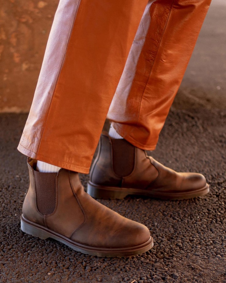 Cizme Chelsea Din Piele De Cal Nebun Maro Dr.martens Romania 2976 Crazy Horse