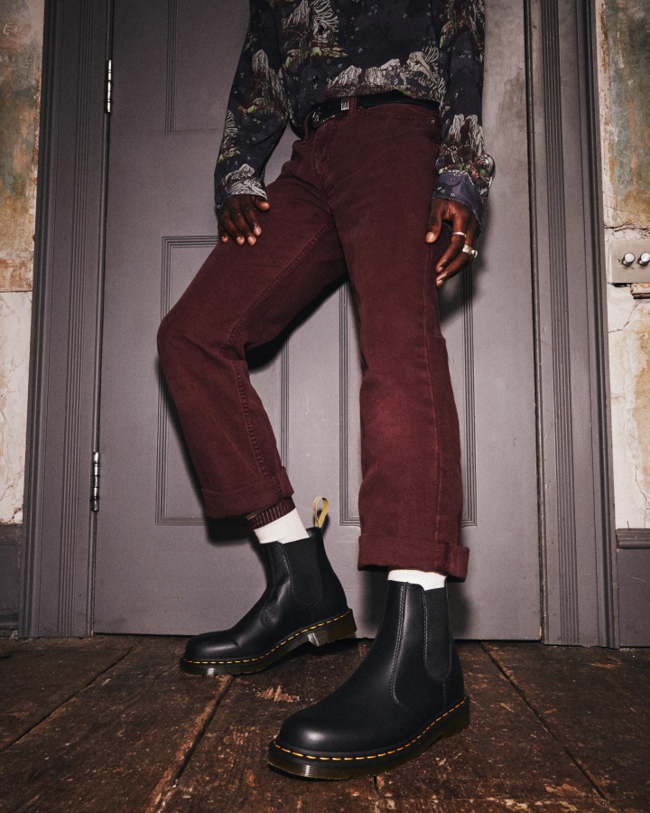 Dr.martens Romania Black Felix Rub Off Vegan 2976 Felix Chelsea Boots