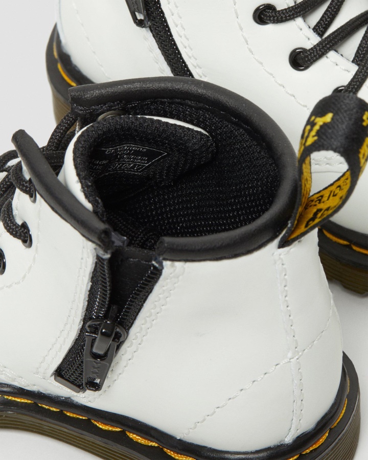 Dr.martens Romania Alb Romario Infant 1460 Cizme Din Piele Cu Siret