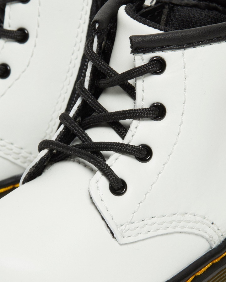 Dr.martens Romania Alb Romario Infant 1460 Cizme Din Piele Cu Siret